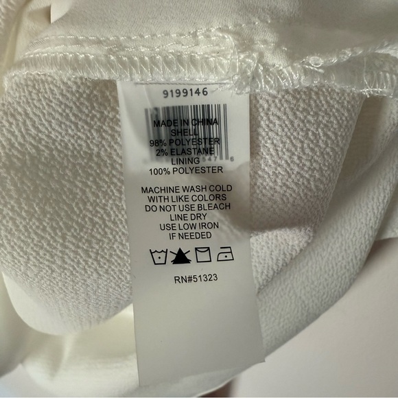 NWT VINCE CAMUTO Elegant White Ruffle Sleeve Top Size XL - Picture 7 of 8